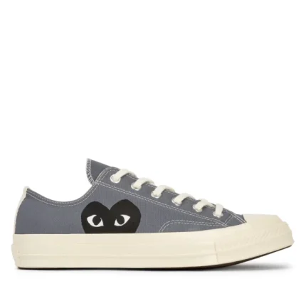 GREY CONVERSE LOW BLACK HEART TOP